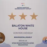Balaton White House בית הארחה