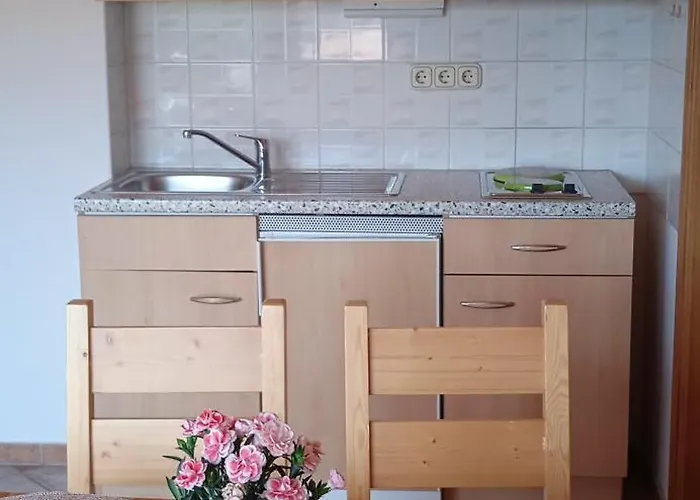 Pensiune Balaton White House 3*