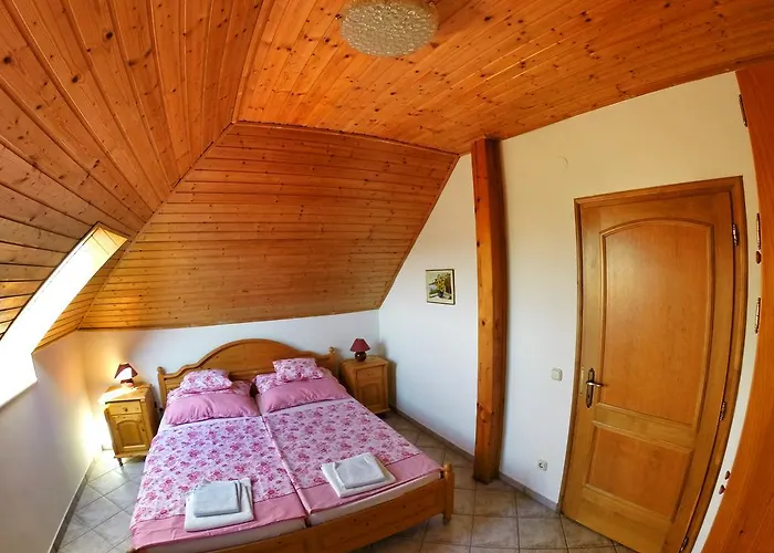 Balaton White House